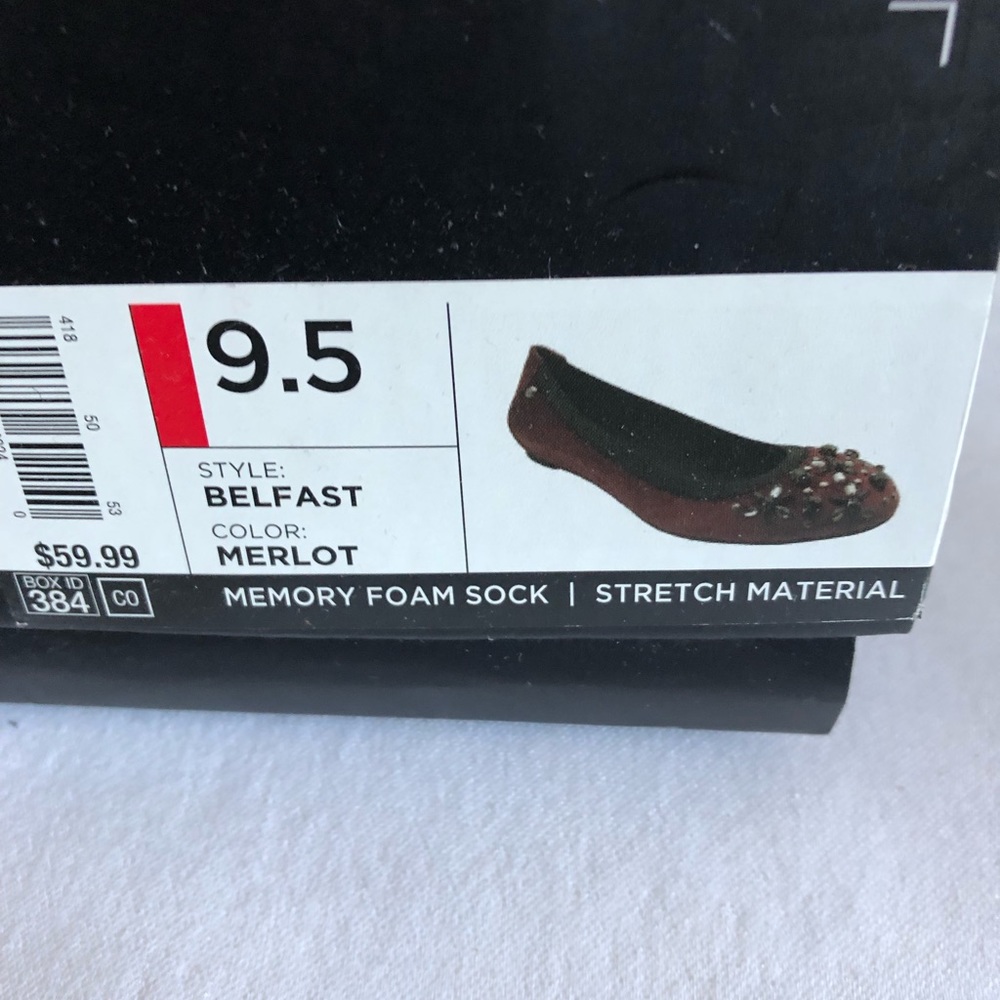 Women"s Merlot velvet flat shoes Vera by Vera Wang size 9.5